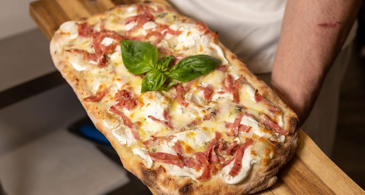 Pinsa appena sfornata
